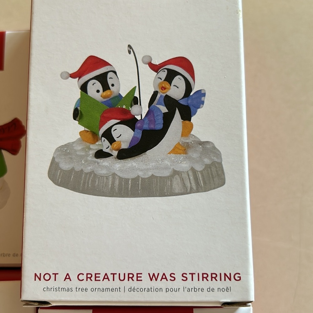 Lot of nine hallmark keepsake Christmas tree ornaments 2022 - Picture 6 of 10